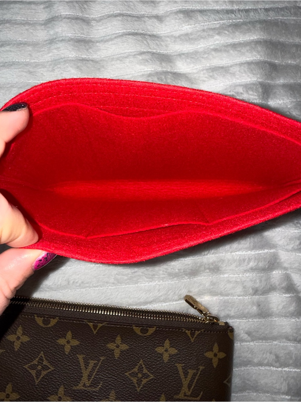 Louis Vuitton Key Pouch Medium - Picture 15 of 15